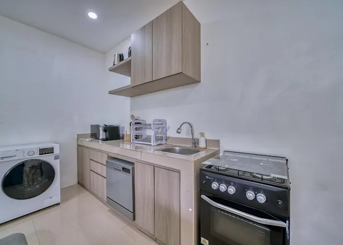 アパート 2 Bed Modern With Big Pool *