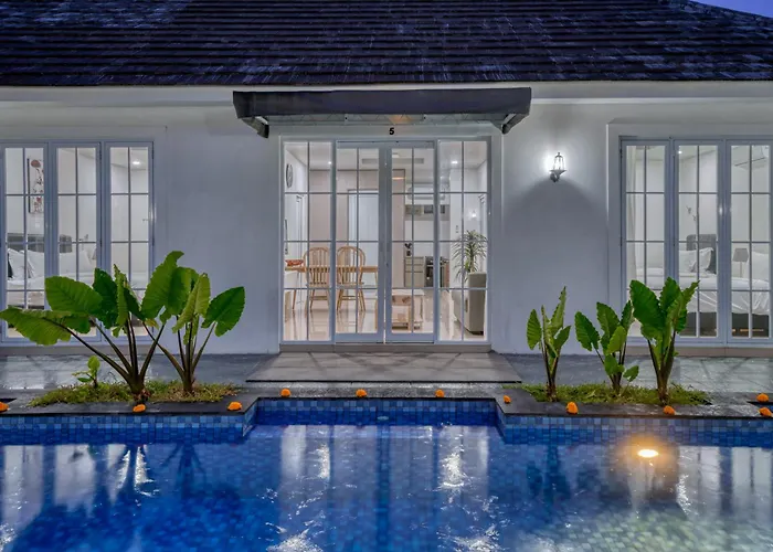 2 Bed Modern With Big Pool アパート サヌール