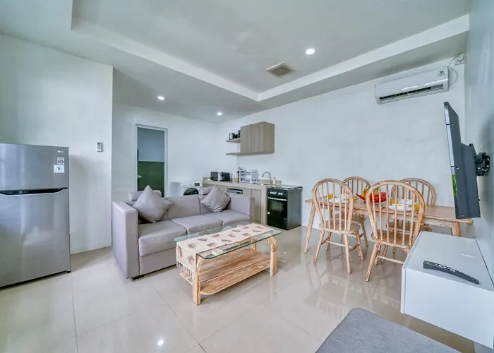 2 Bed Modern With Big Pool